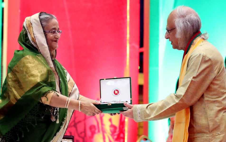 Dr. Kholiquzzaman received ‘Independence Award’